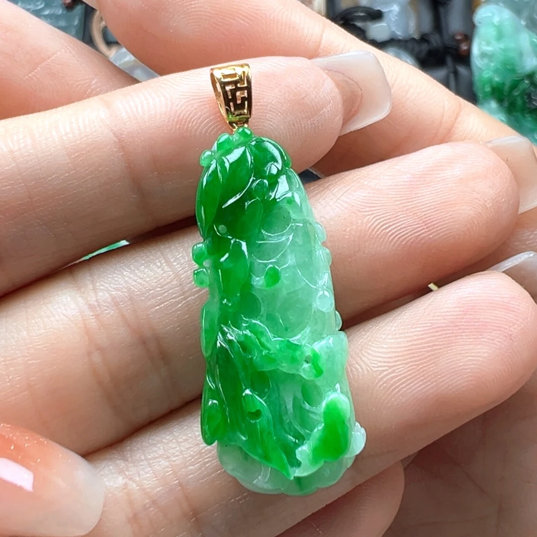 翡翠18K金镶嵌颈饰百财