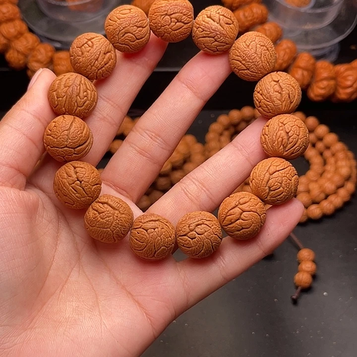 吊坠桃核金丝龙珠1.7