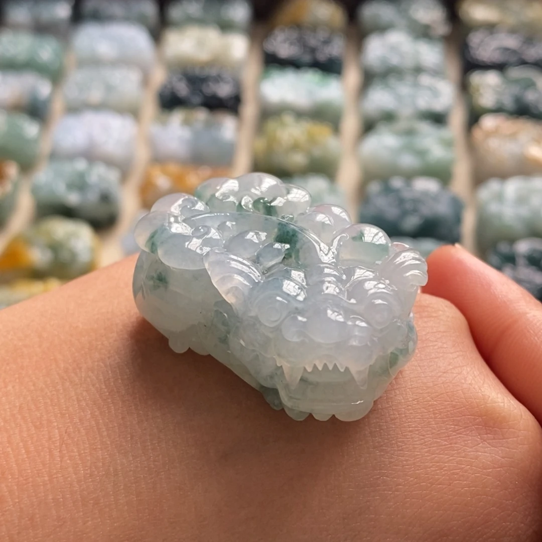 翡翠9K金镶嵌颈饰天然翡翠貔貅吊坠