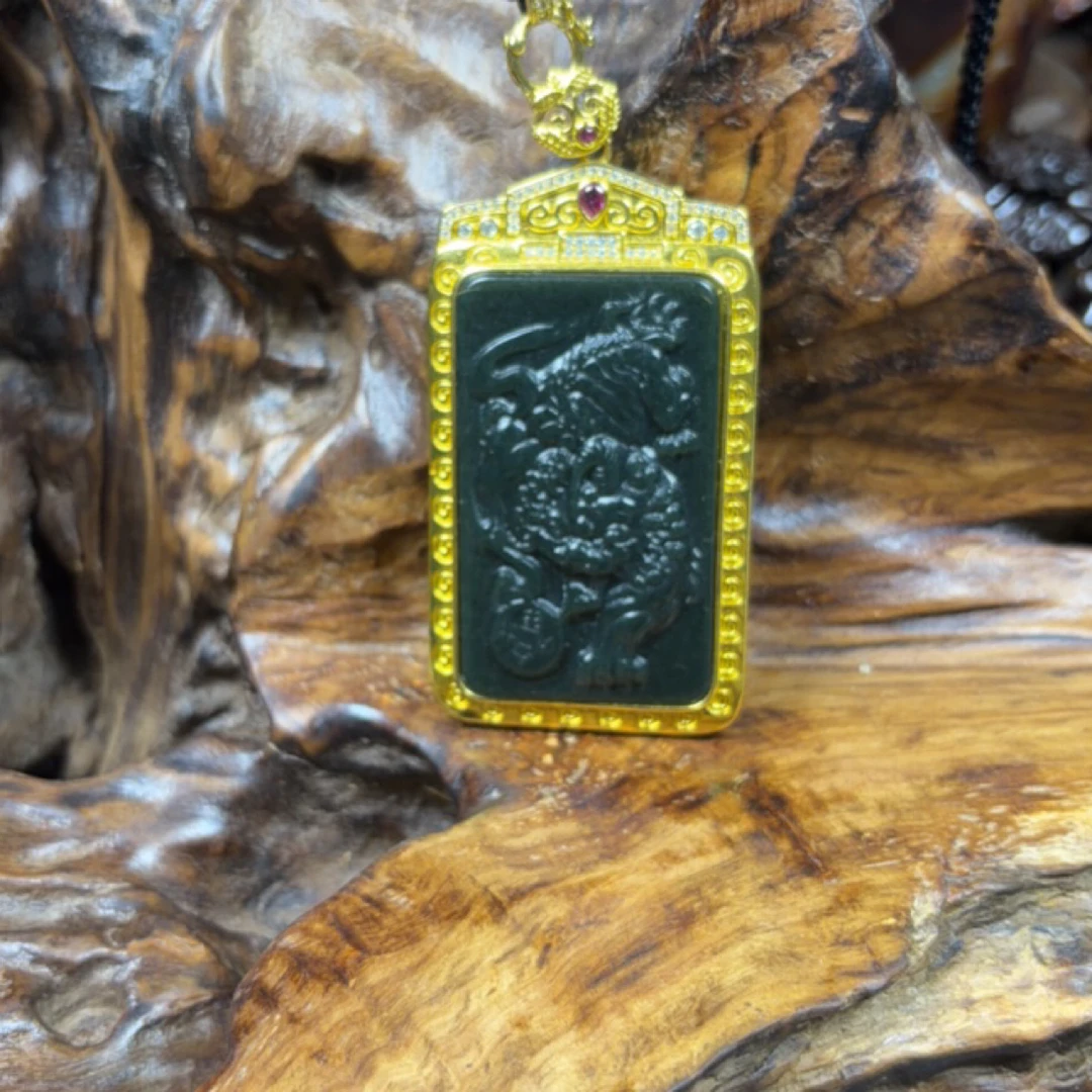 新疆和田玉，36克.瑞兽