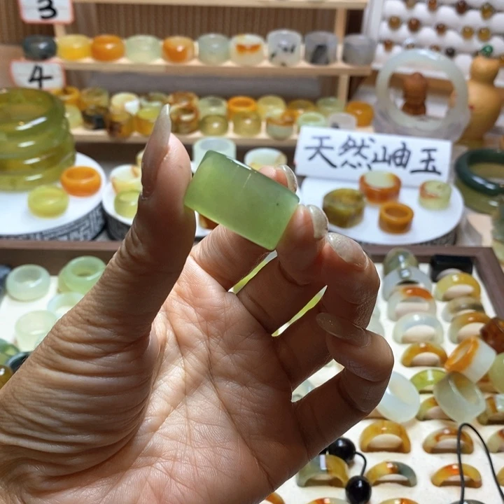 野***兔蛇纹石玉未镶嵌戒指岫玉精品指环内径 18.3