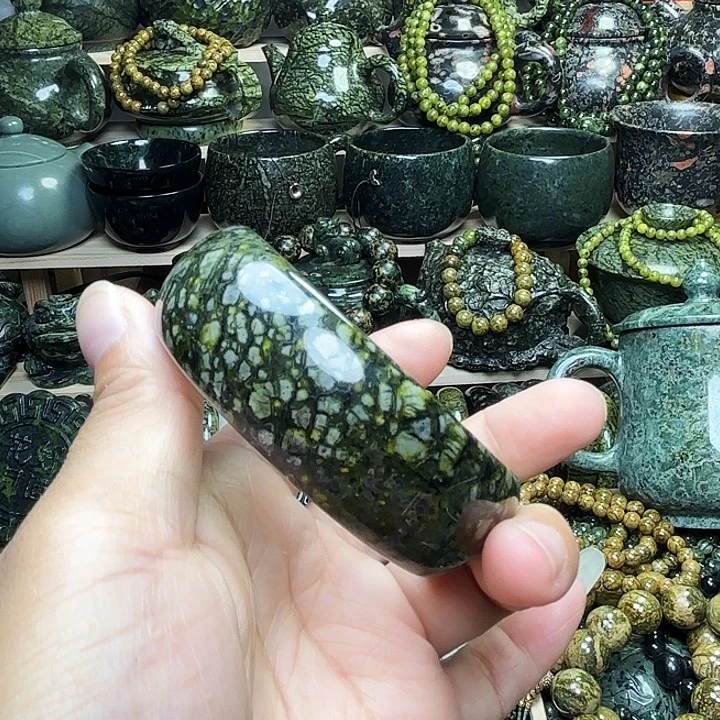 小***f蛇纹石玉未镶嵌珠宝半成品藏玉药王石黑金冰蛇纹手镯