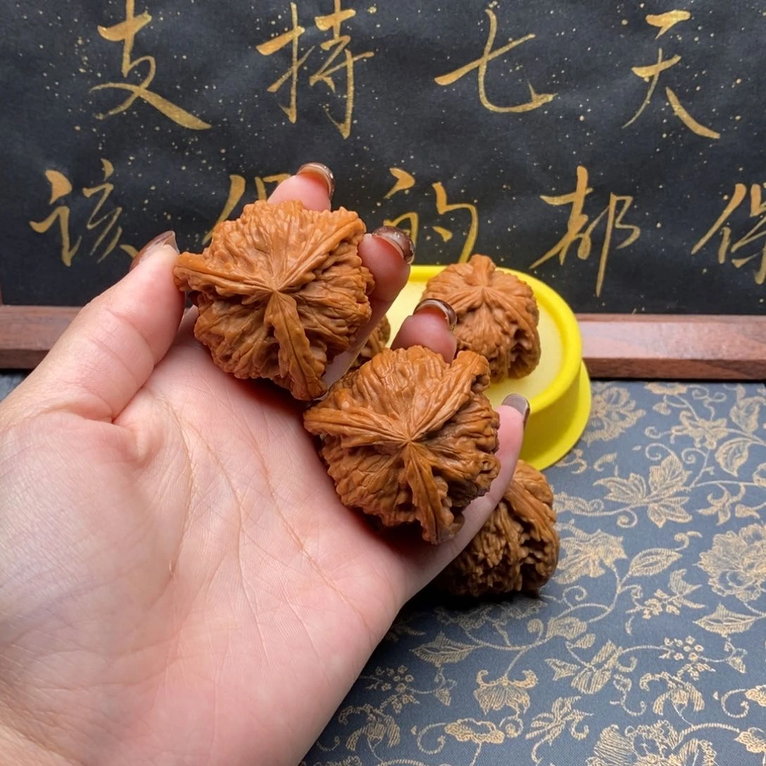 吊坠文玩核桃一**主白狮子