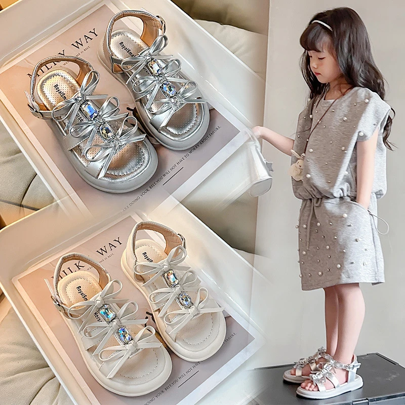 露趾凉鞋2025年夏季新款水钻结女童公主鞋演出表演夏季鞋