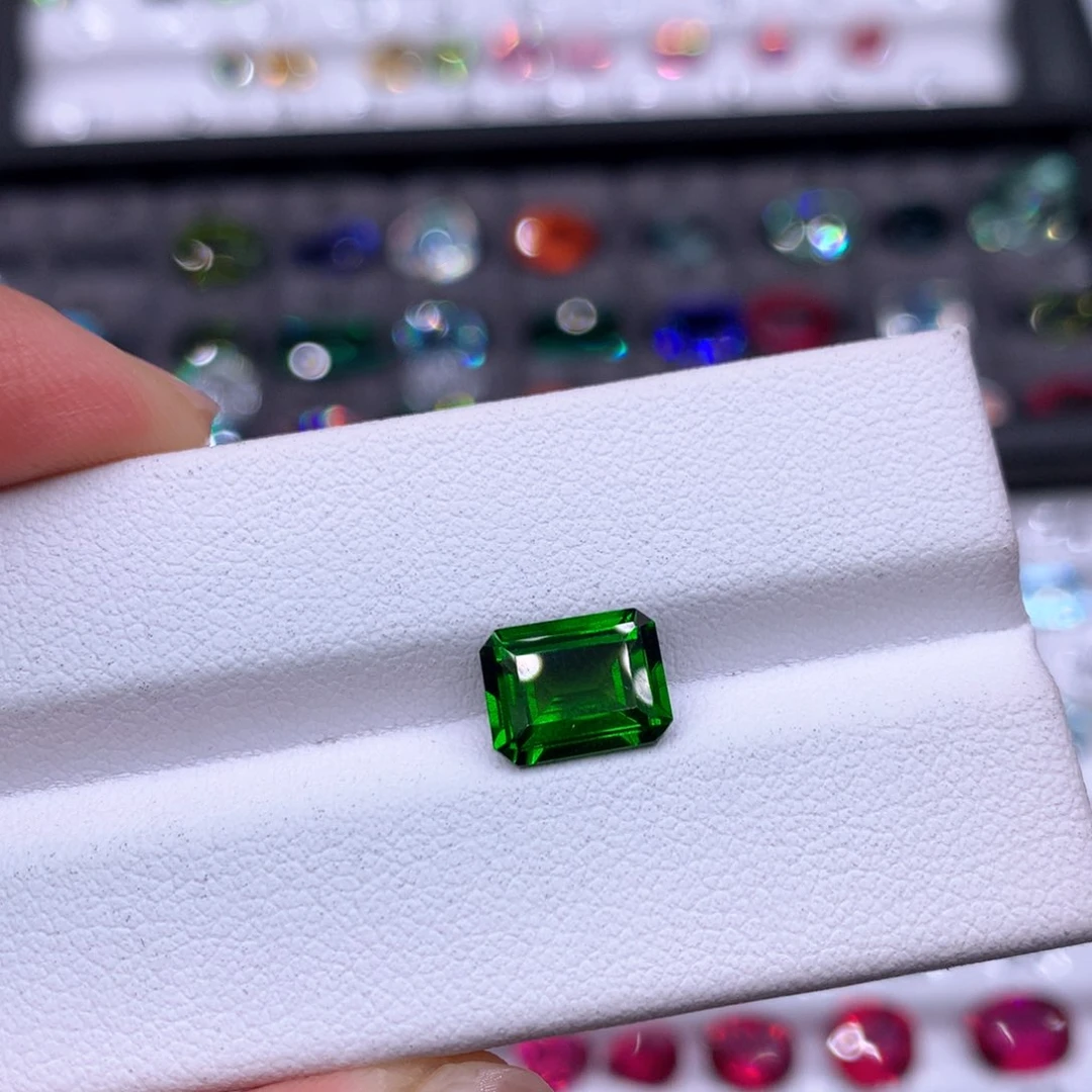 透辉石裸石未镶嵌