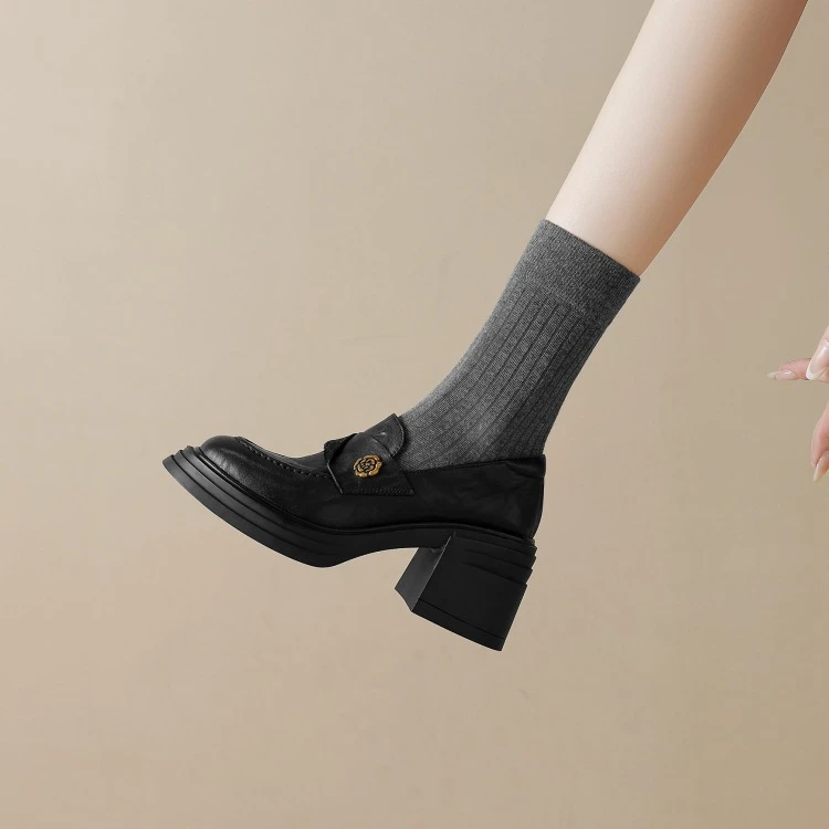 UHCK软软软！2026手工山茶花厚底粗高跟单鞋乐福鞋裸色高跟鞋