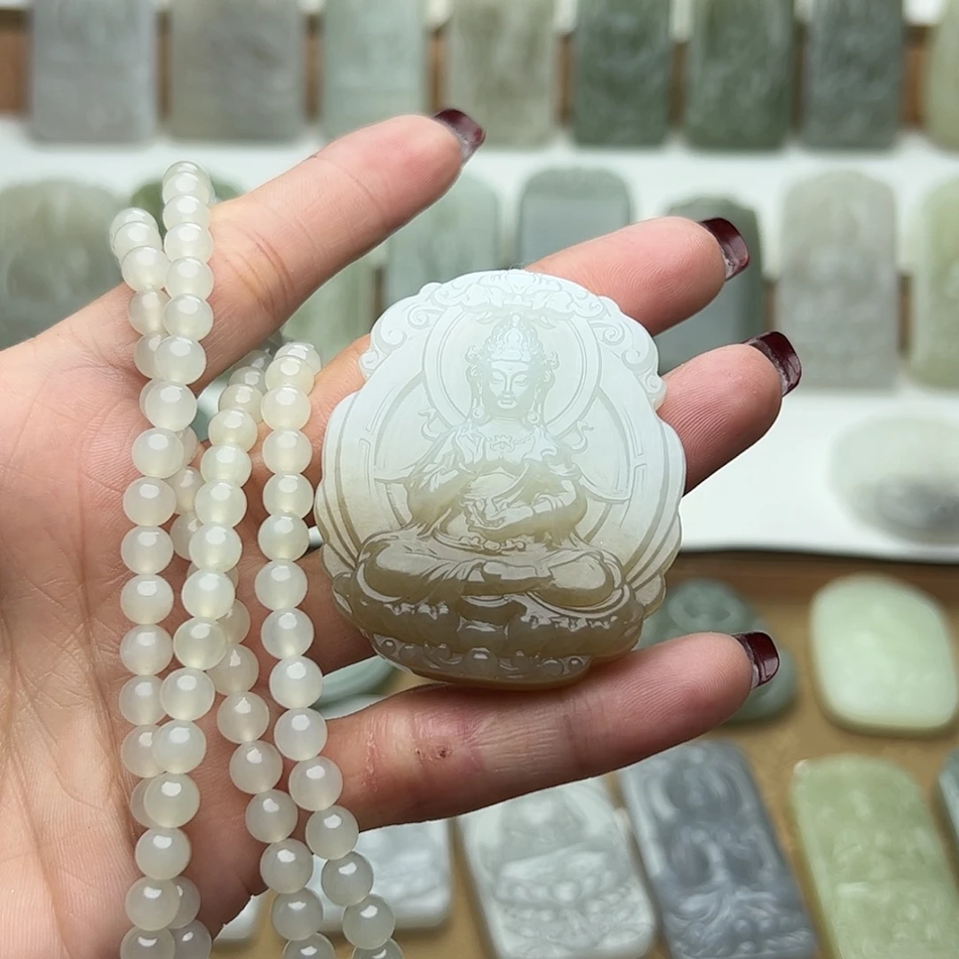 青****和田玉未镶嵌颈饰