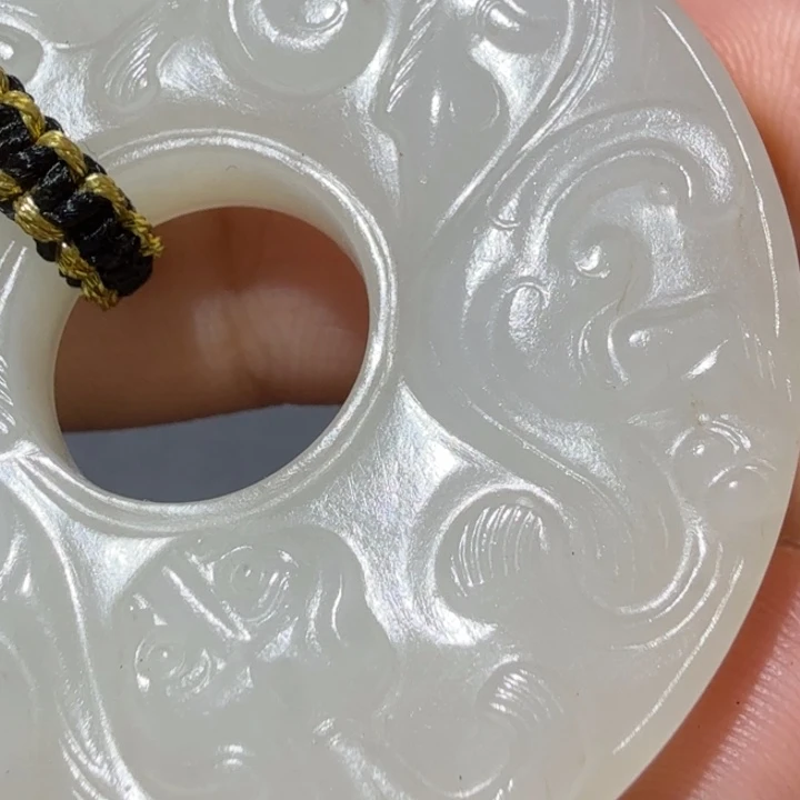 田***型和田玉未镶嵌颈饰