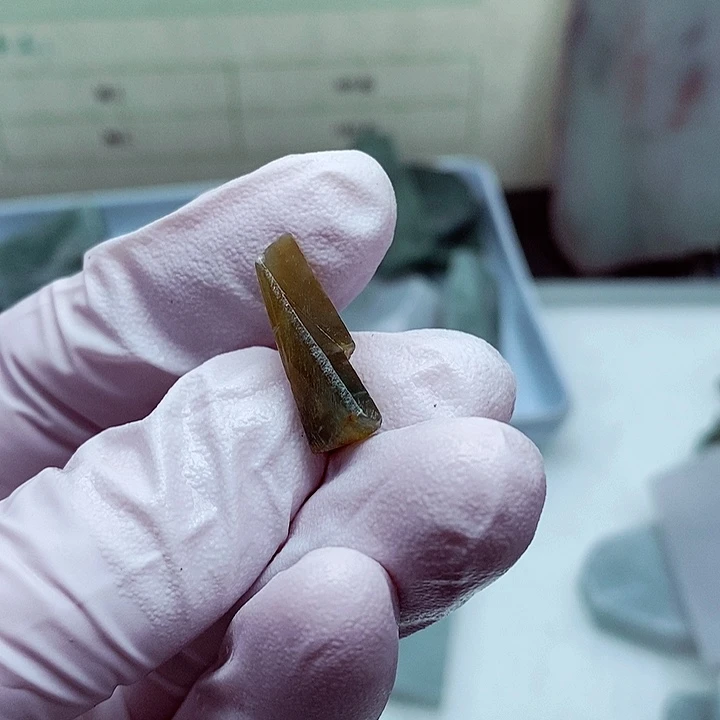 翡翠颈饰未镶嵌缅甸翡翠A货边角