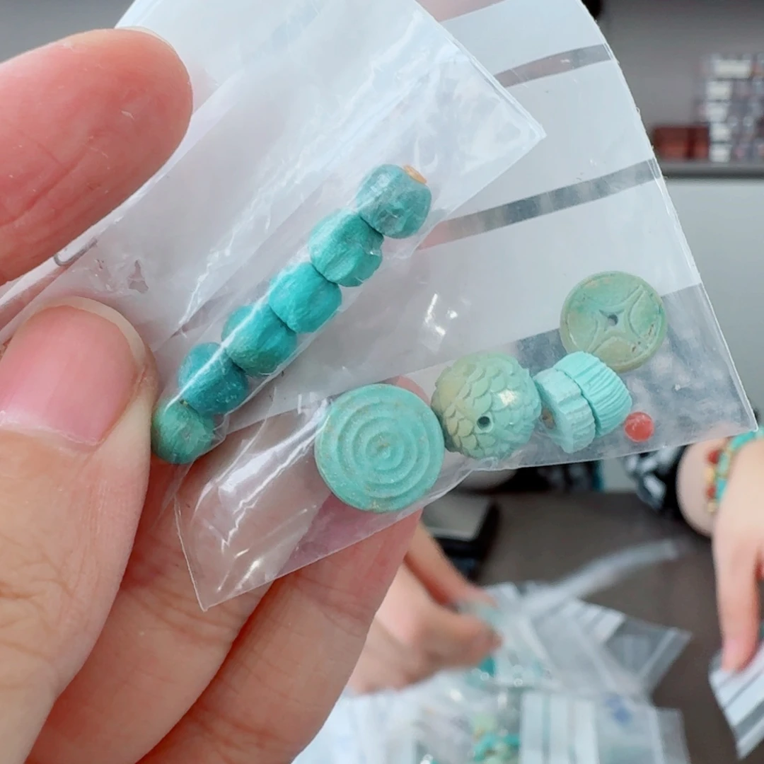 未镶嵌绿松石珠宝奇石