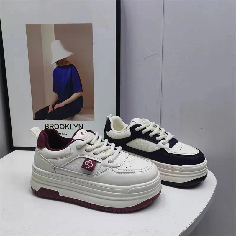 爆款小白鞋女2024新款百搭松糕厚底增高板鞋秋冬加绒休闲运动女鞋