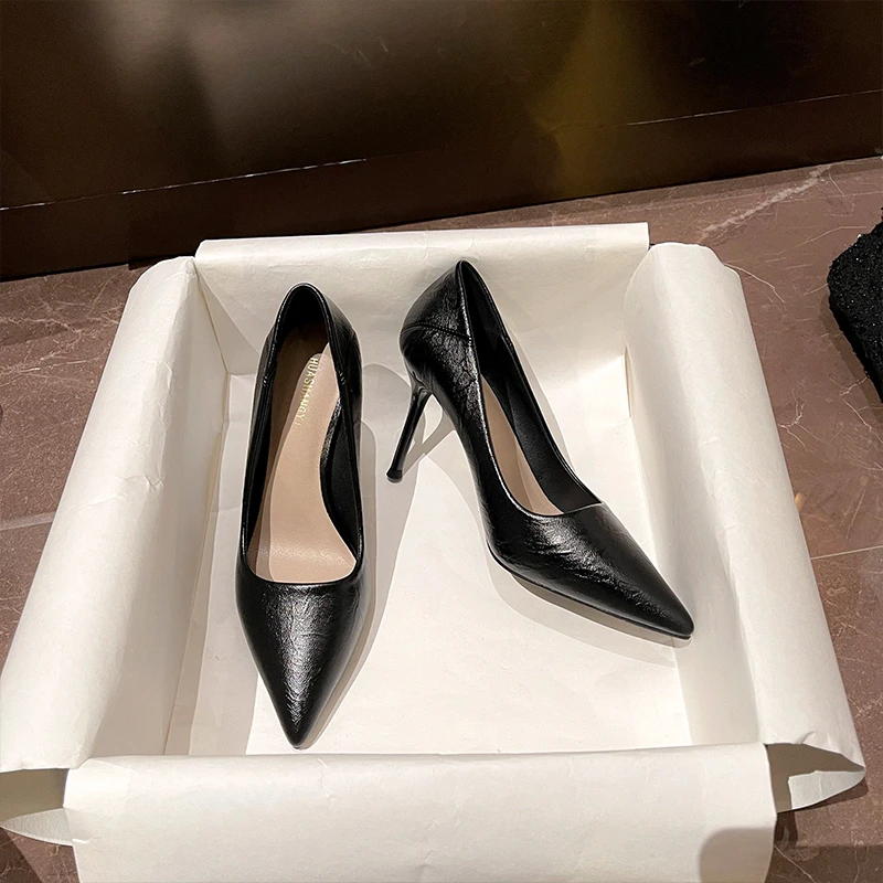 软皮黑色高跟鞋2025新款尖头细跟女单鞋职业工作上班性感大小码女