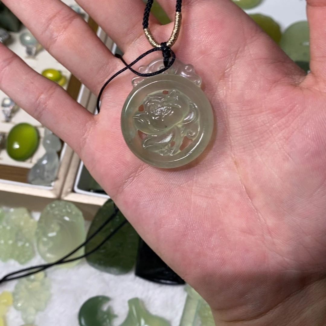 未镶嵌岫玉吊坠(不含链)