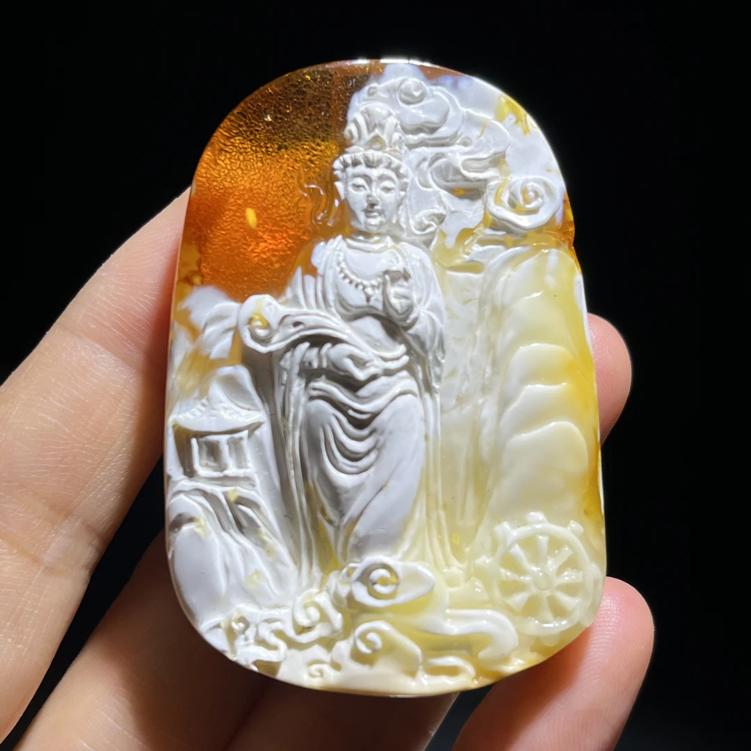 天然金瓷白蜡观音 俄料一面留皮 精工雕刻 工艺精湛