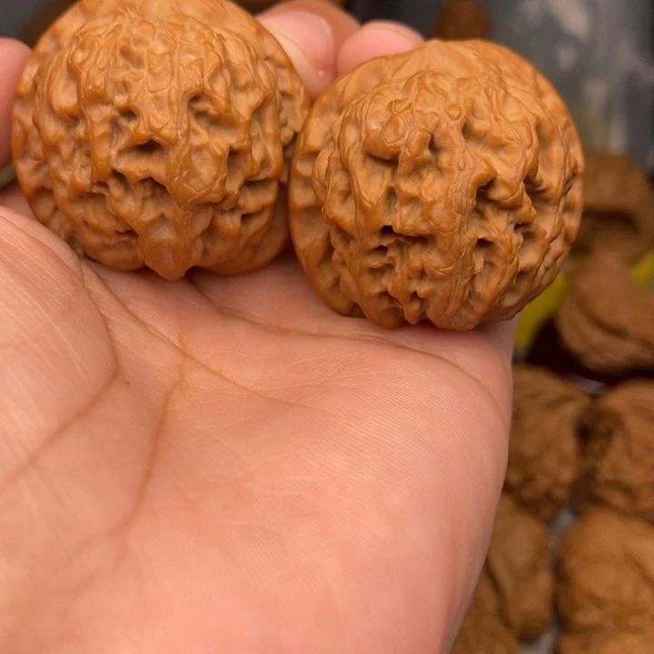 吊坠文玩核桃太行血狮