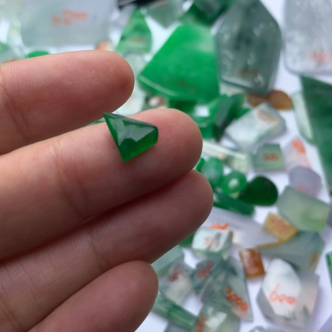 定制翡翠未镶嵌天然翡翠