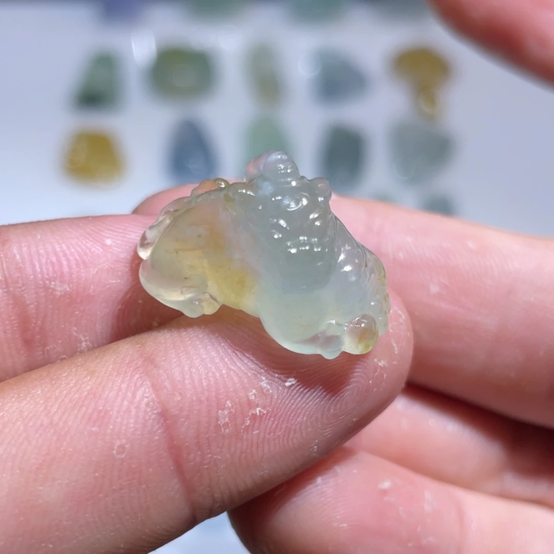 颈饰未镶嵌翡翠貔貅