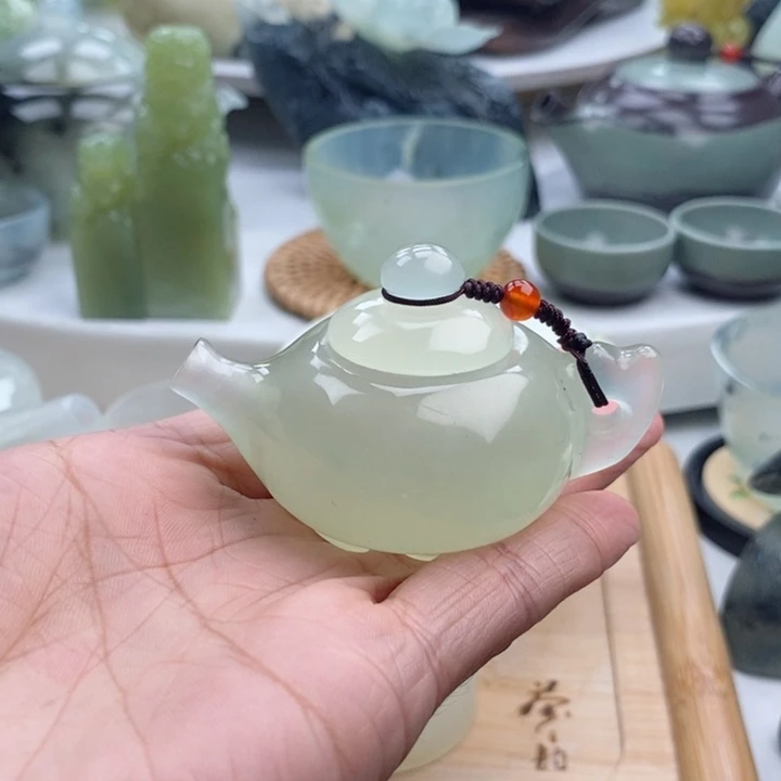 岫玉四大名玉手把壶未镶嵌大*哥