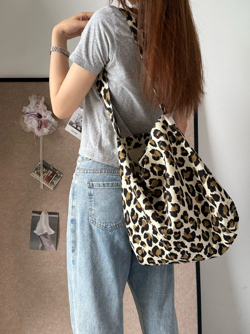 【菜芽子】夏季百搭大容量豹纹托特包包女2025新款通勤单肩斜挎包