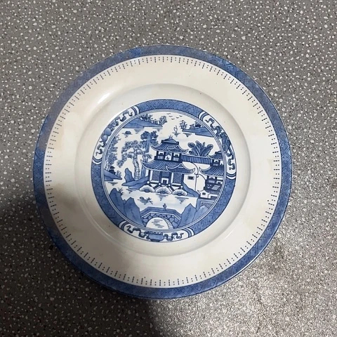 陶瓷8寸平盘一个陶瓷