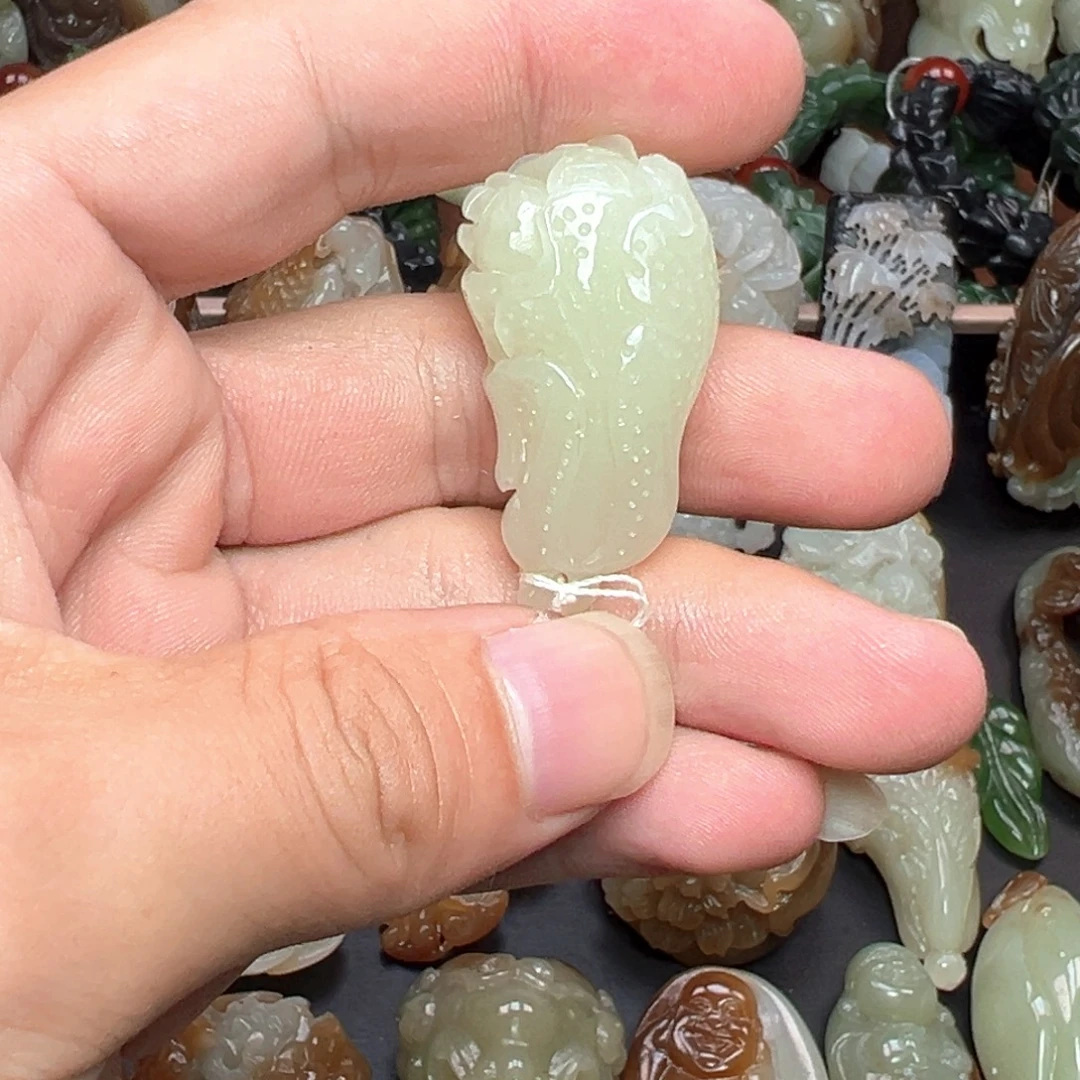 和田玉未镶嵌挂件