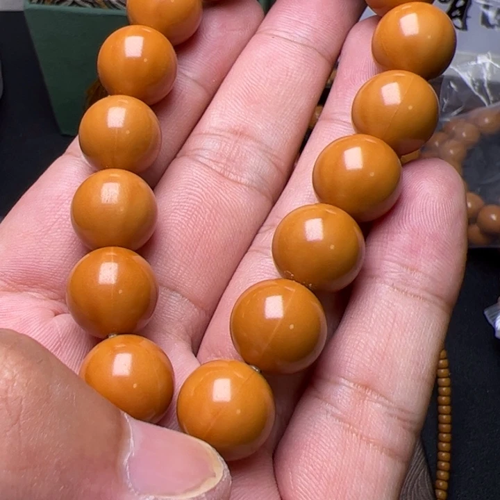 猴头核桃吊坠看看咯