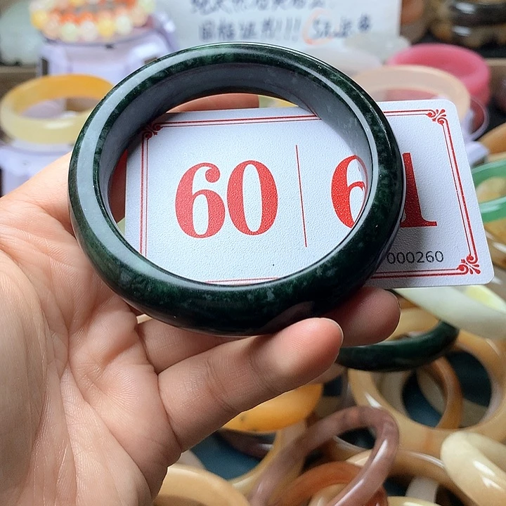 石英质玉（黄龙玉）未镶嵌手镯