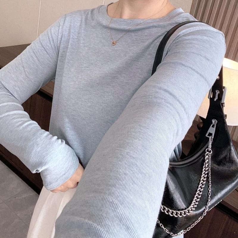 2025秋冬高端面料圆领百搭长袖打底衫T恤女纯色简约修身内搭上衣