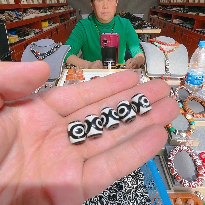 未镶嵌玛瑙/玉髓珠宝奇石