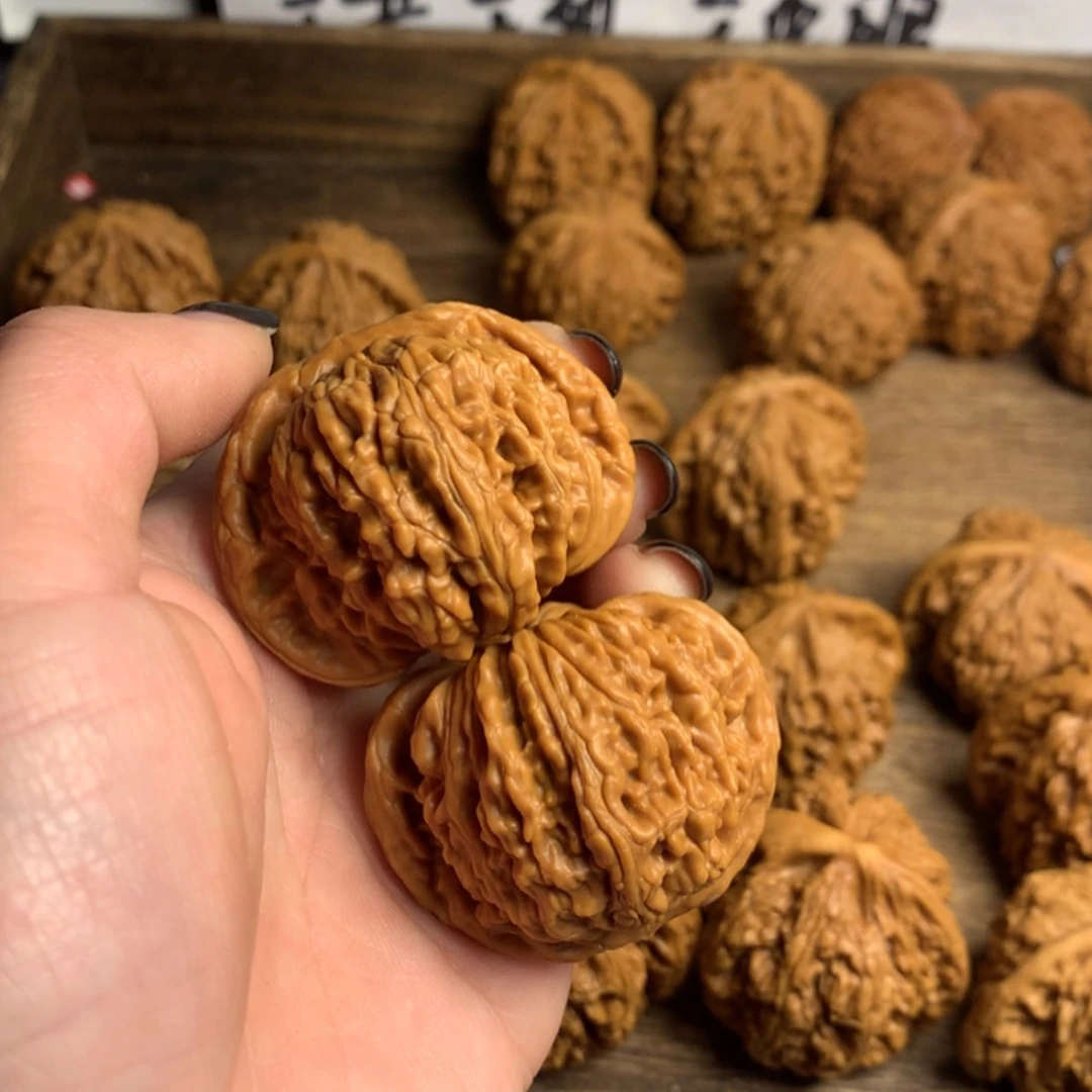 【闪购商品】文玩核桃吊坠W****r悍高楼