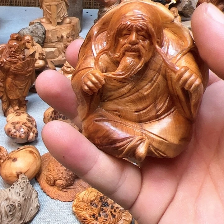 落***风柏木手把件的设计和制作