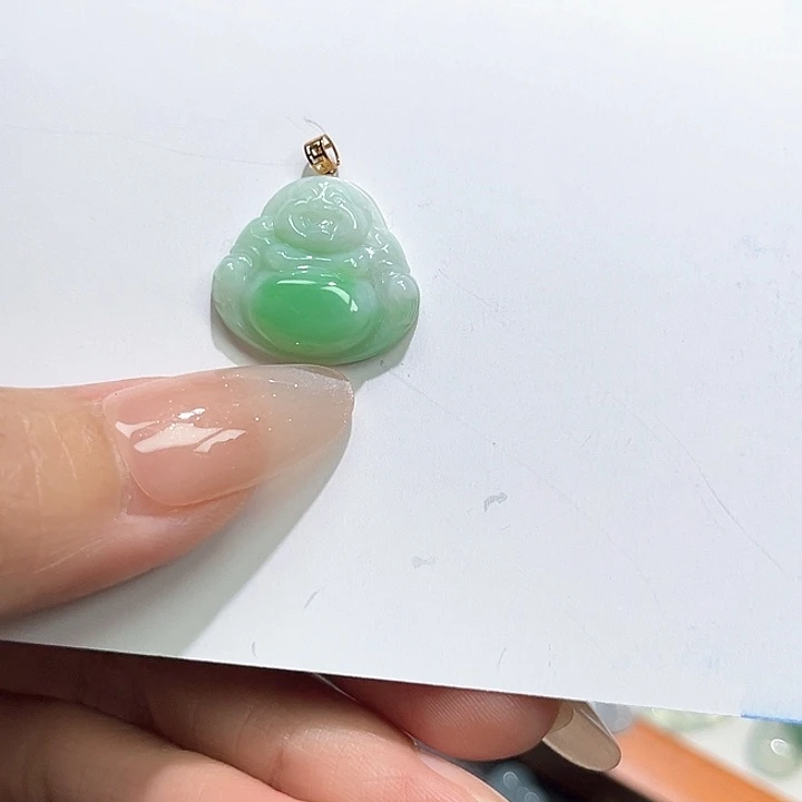 颈饰18K金镶嵌翡翠