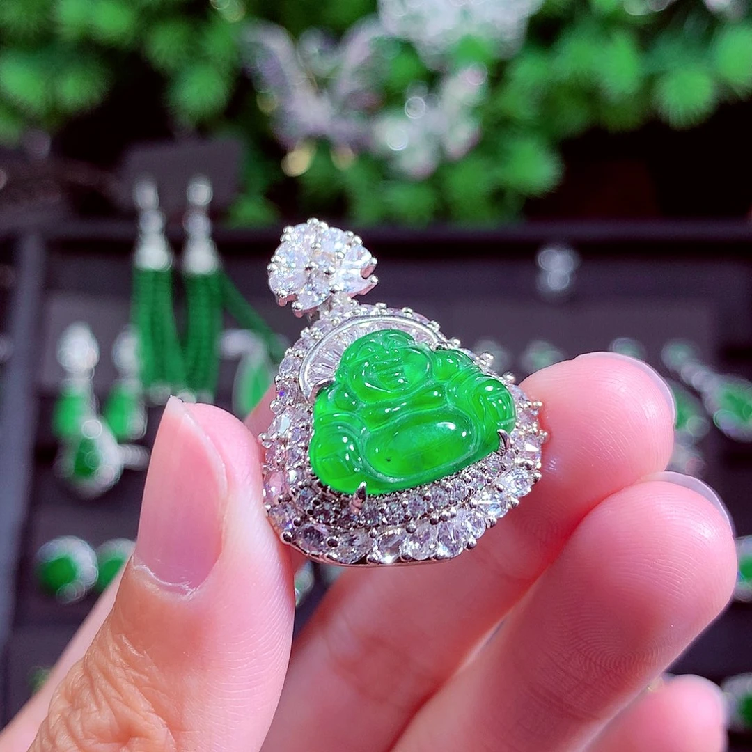 颈饰未镶嵌翡翠天然