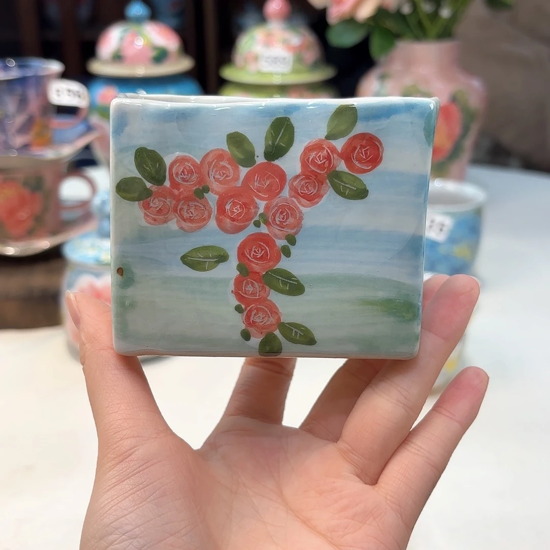 瓷片兔兔好可爱啊我好