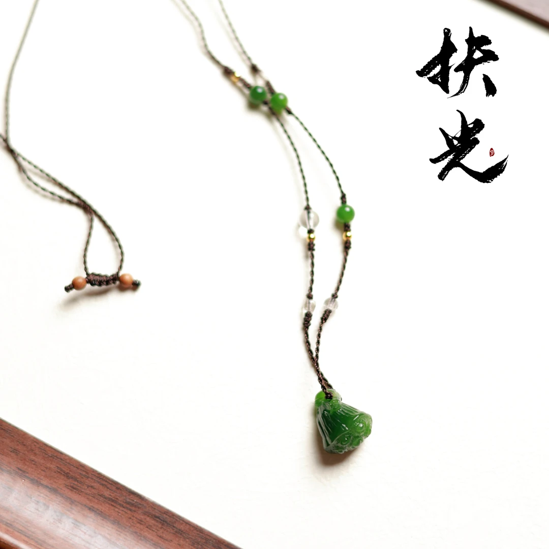 青蓬 | 和田玉碧玉莲蓬吊坠女款手工国风挂坠精雕菠菜绿
