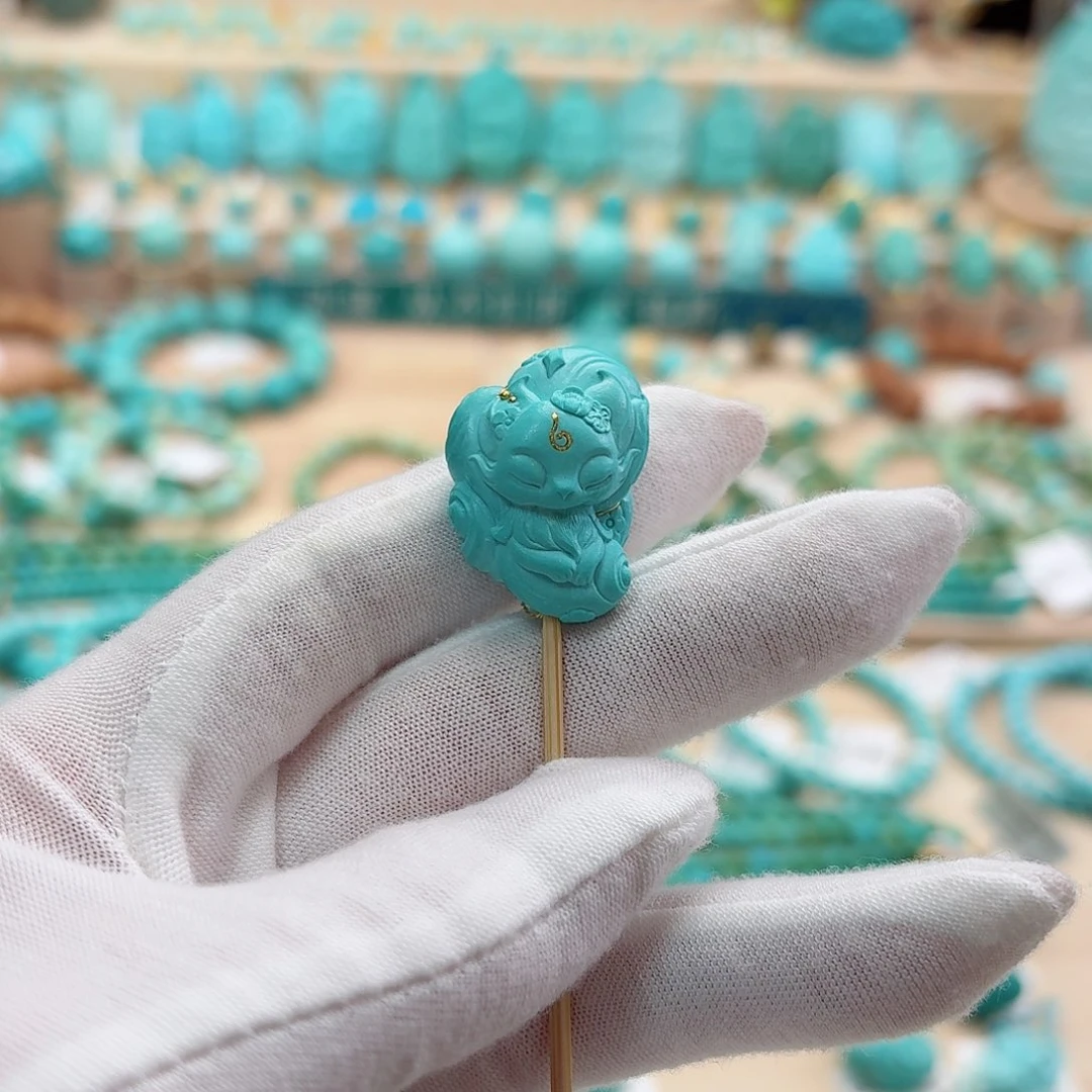 绿松石未镶嵌珠宝奇石