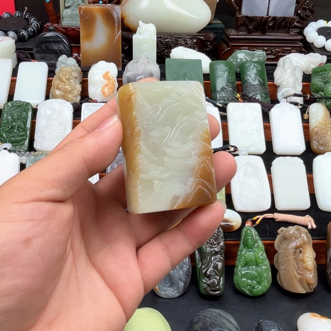 和田玉未镶嵌挂件