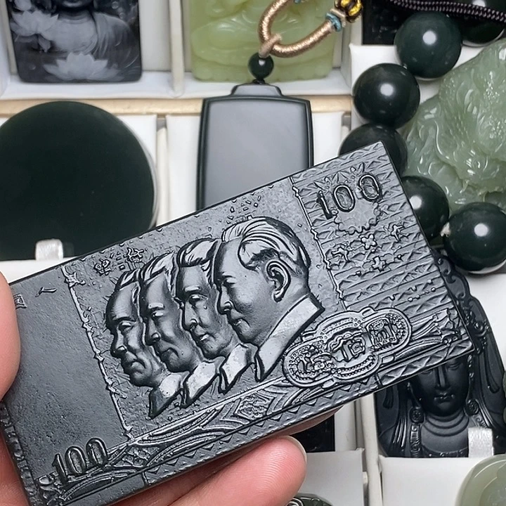 和田玉（翠青玉）未镶嵌颈饰