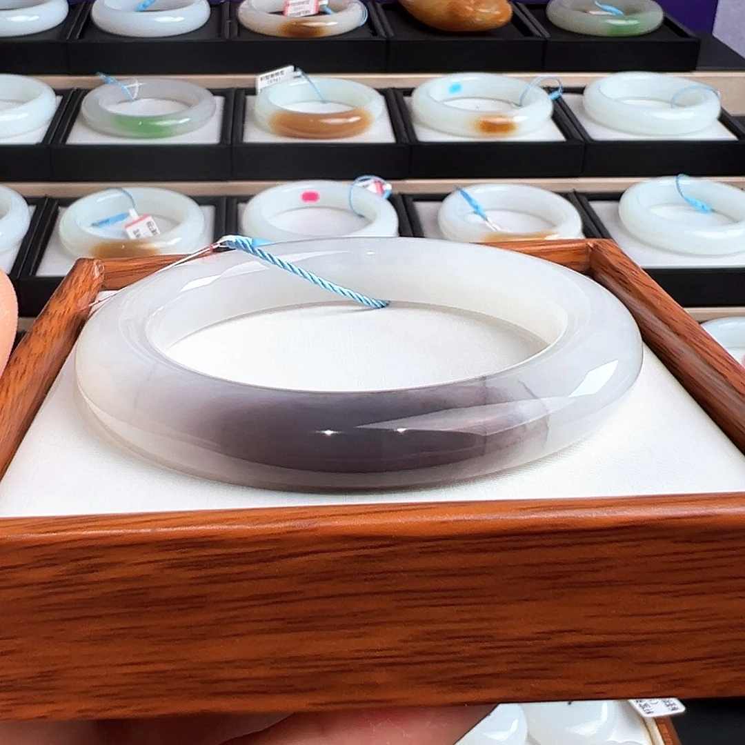 和田玉手镯未镶嵌55 56