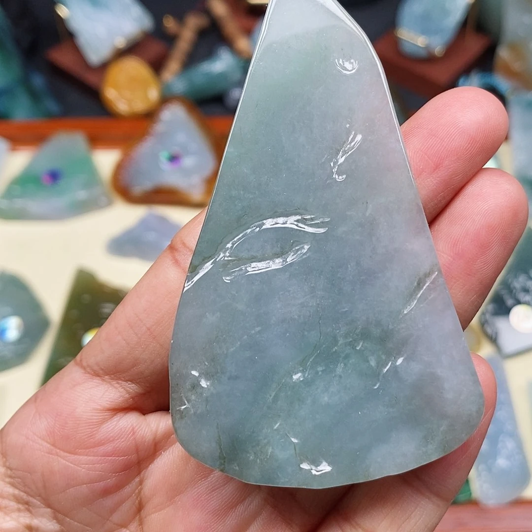 翡翠未镶嵌颈饰翡翠