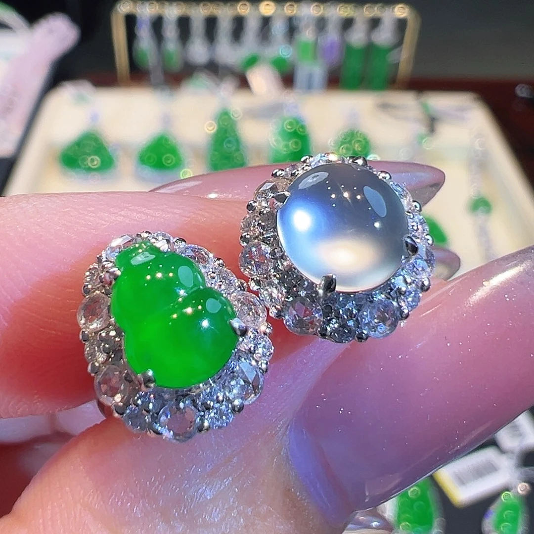 翡翠戒指18K金镶嵌翡翠