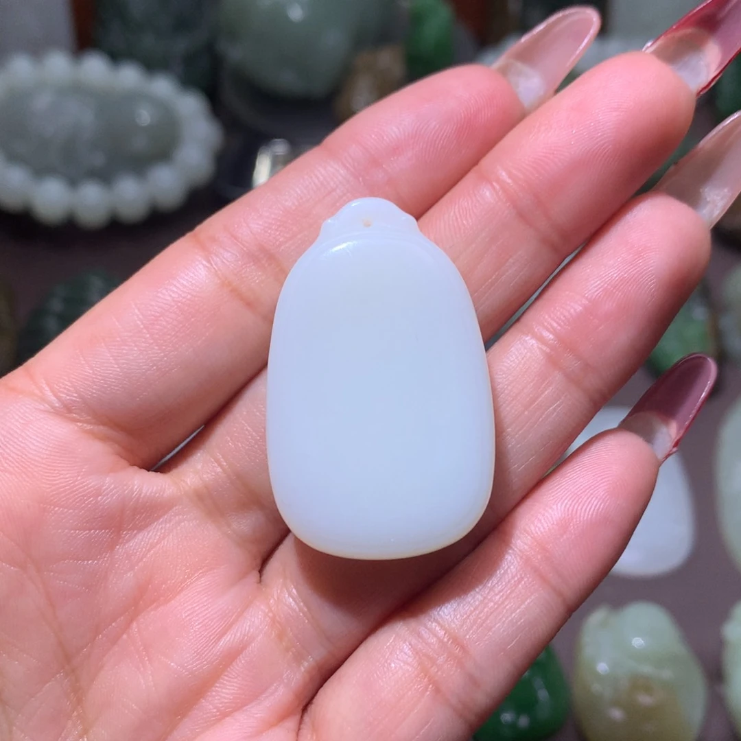 颈饰未镶嵌和田玉