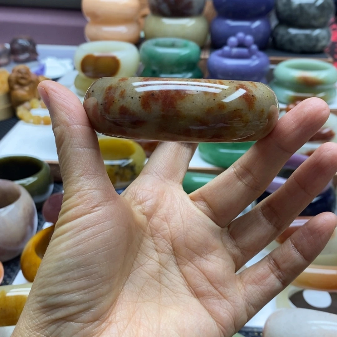 自***在未镶嵌手镯石英岩玉