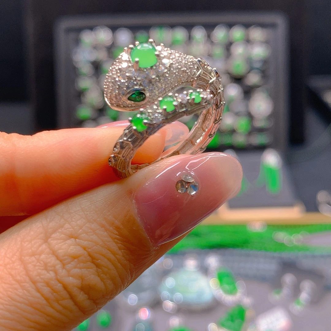 翡翠未镶嵌颈饰天然翡翠