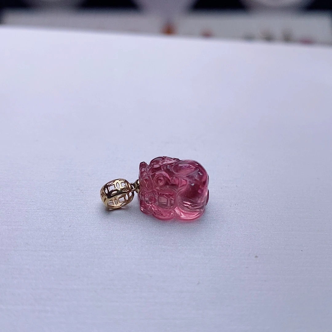 碧玺颈饰18K金镶嵌碧玺吊坠