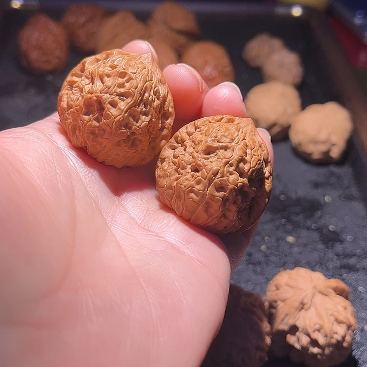 文玩核桃吊坠大团圆