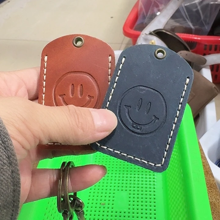 微瑕真牛皮门禁卡套两个