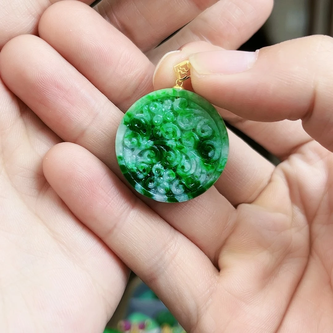 翡翠颈饰18K金镶嵌吊坠