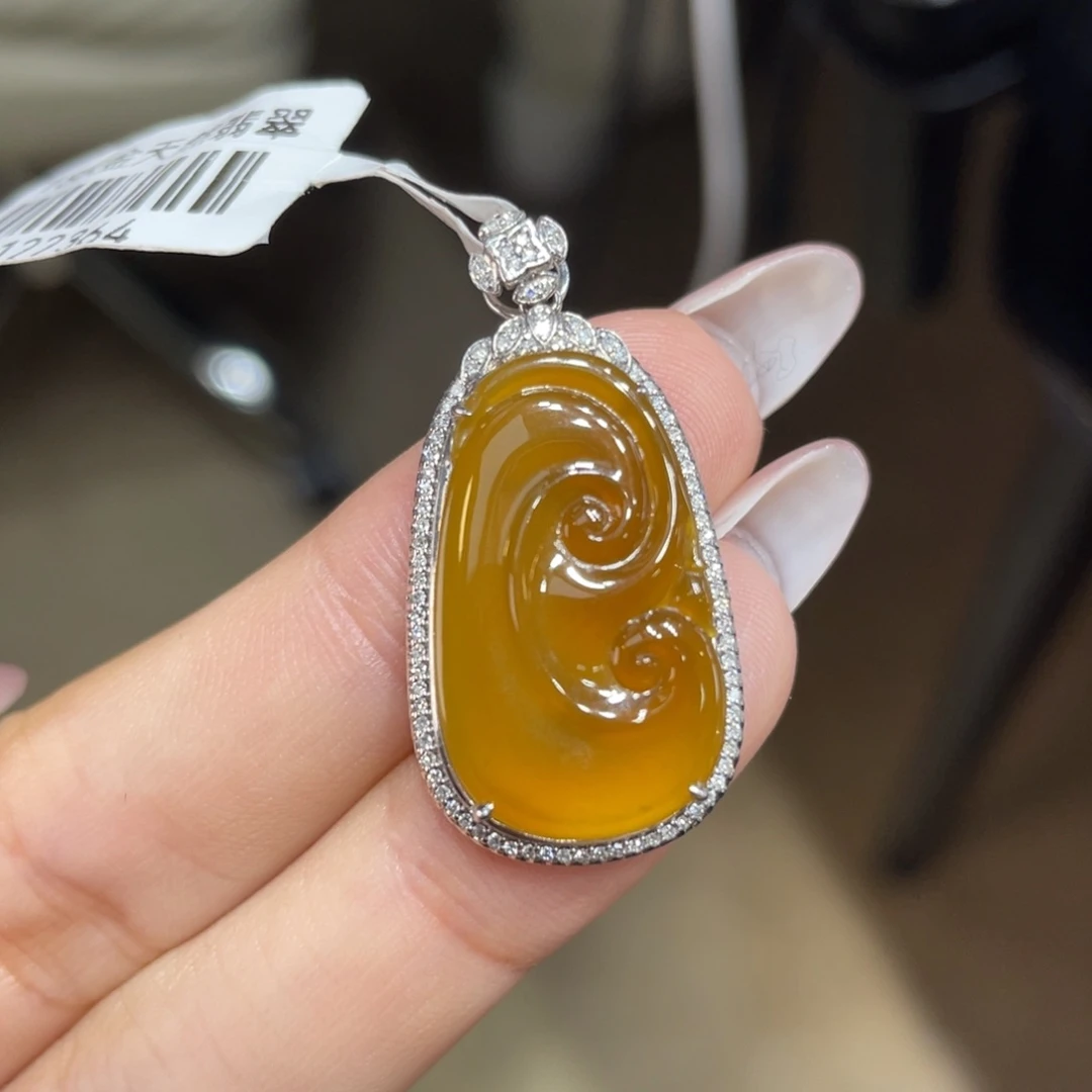 翡翠颈饰18K金镶嵌天然缅甸翡翠a货