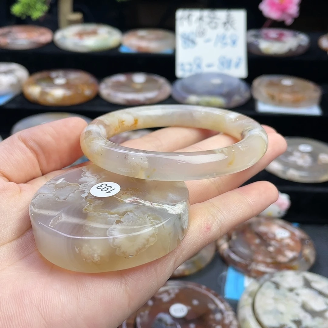 石英质玉手镯未镶嵌55/193